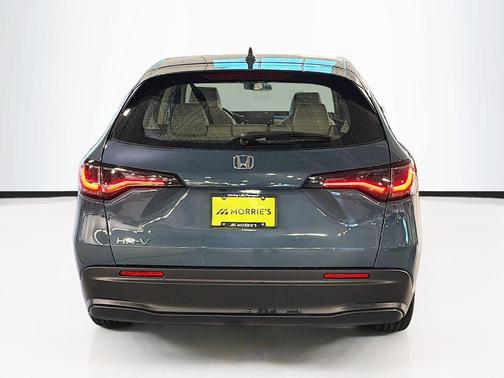 Nordic Forest Pearl 2023 Honda HR-V LX