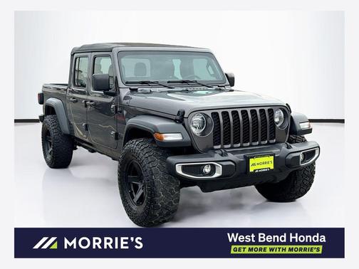 Granite Crystal Metallic Clearcoat 2023 Jeep Gladiator Sport
