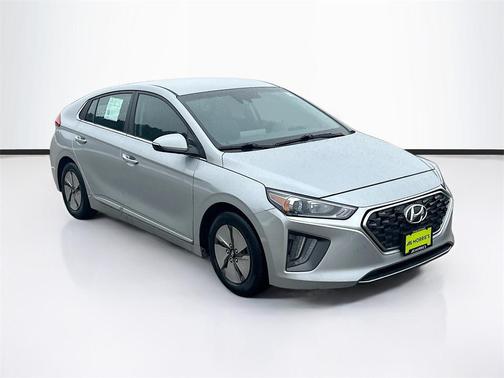 2022 Hyundai IONIQ Hybrid SE