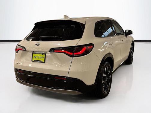 Platinum 2026 Honda HR-V EX-L