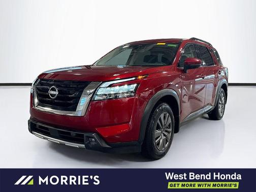 Scarlet Ember 2024 Nissan Pathfinder SV