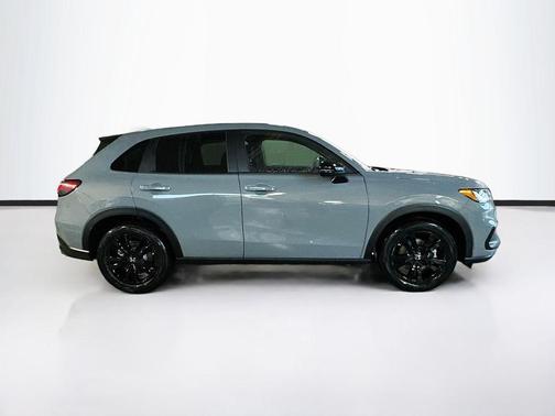Urban Gray Pearl 2026 Honda HR-V AWD Sport