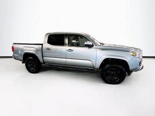 2017 Toyota Tacoma SR