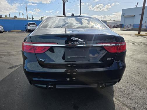Black 2018 Jaguar XF 25t Premium