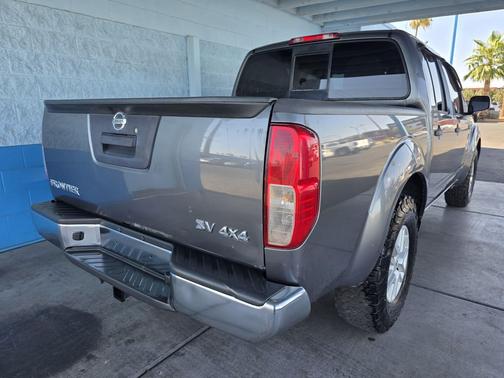 Gun Metallic 2016 Nissan Frontier SV