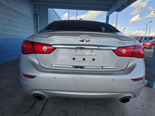 2016 INFINITI Q50 Hybrid Base