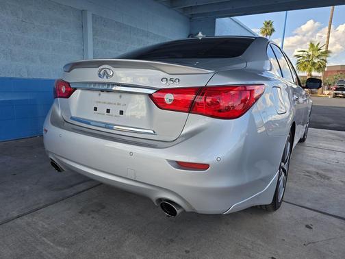 2016 INFINITI Q50 Hybrid Base