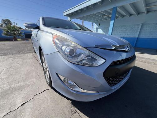 2015 Hyundai SONATA Hybrid Limited