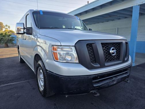 2014 Nissan NV Passenger NV3500 HD S V8