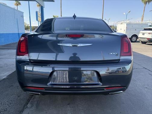 2018 Chrysler 300 S
