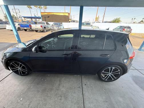 2017 Volkswagen Golf GTI 2.0T S 4-Door