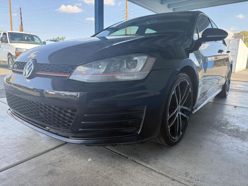 2017 Volkswagen Golf GTI 2.0T S 4-Door