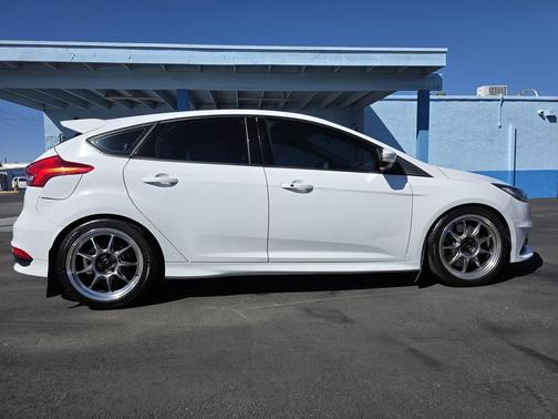 2016 Ford Focus ST 
