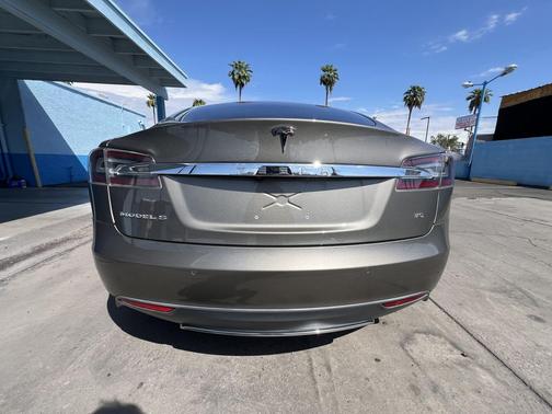 2016 Tesla Model S 70