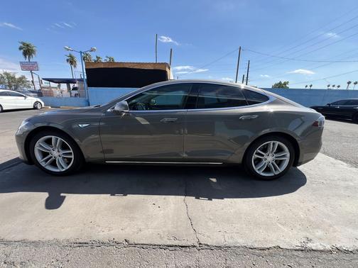 2016 Tesla Model S 70