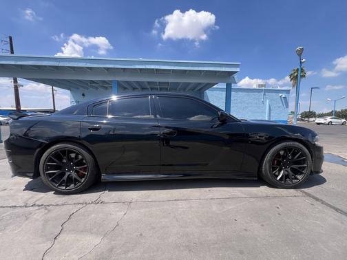 2016 Dodge Charger SRT 392