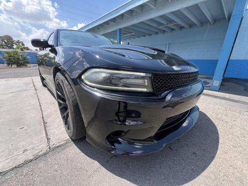 2016 Dodge Charger SRT 392