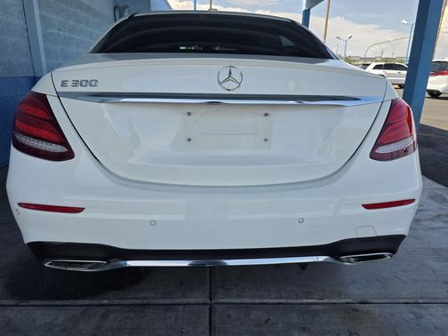 White 2017 Mercedes-Benz E-Class E 300 Luxury RWD Sedan
