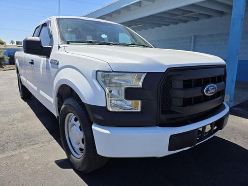 Oxford White 2017 Ford F-150 XL