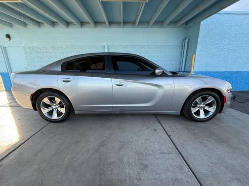 Gray 2016 Dodge Charger SXT
