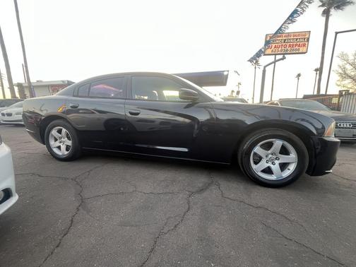 2012 Dodge Charger SE
