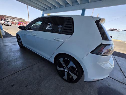 Pure White 2016 Volkswagen Golf GTI 2.0T S 4-Door