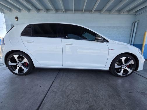 Pure White 2016 Volkswagen Golf GTI 2.0T S 4-Door