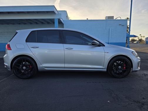 2017 Volkswagen Golf GTI 2.0T S 4-Door