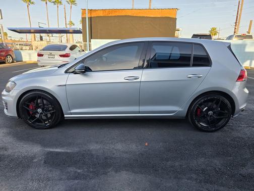 2017 Volkswagen Golf GTI 2.0T S 4-Door