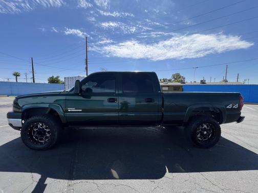 2003 Chevrolet Silverado 2500 LS H/D Crew Cab