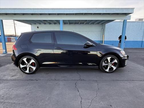 2015 Volkswagen Golf GTI 2.0T S 4-Door