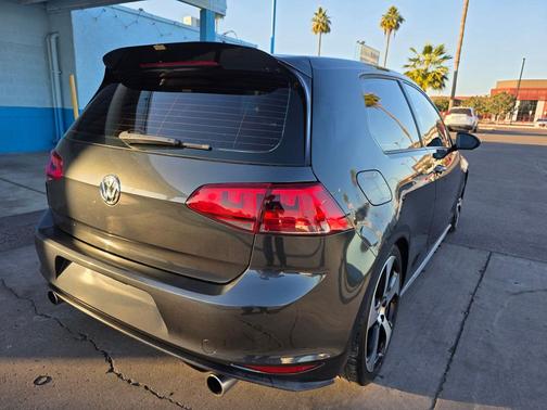 2016 Volkswagen Golf GTI 2.0T S 4-Door