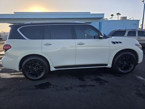 2012 INFINITI QX56 Base