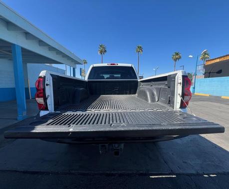 2005 Chevrolet Silverado 2500 LT H/D Crew Cab