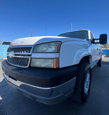 2005 Chevrolet Silverado 2500 LT H/D Crew Cab