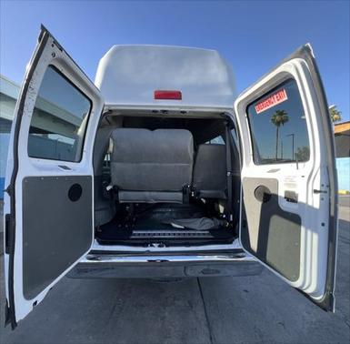 2009 Ford E350 Super Duty XL Wagon