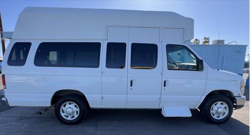 2009 Ford E350 Super Duty XL Wagon