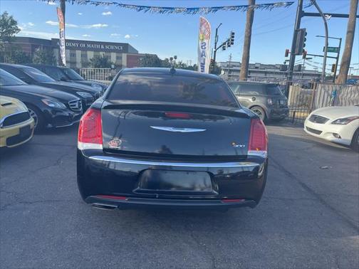 2015 Chrysler 300 Limited