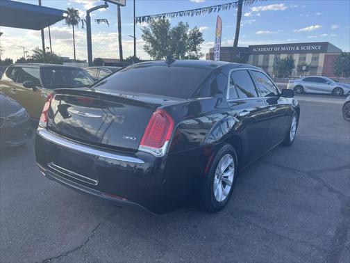 2015 Chrysler 300 Limited