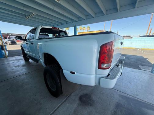 White 2005 Dodge Ram 3500 Laramie