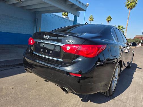 2015 INFINITI Q50 Base