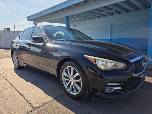 2015 INFINITI Q50 Base