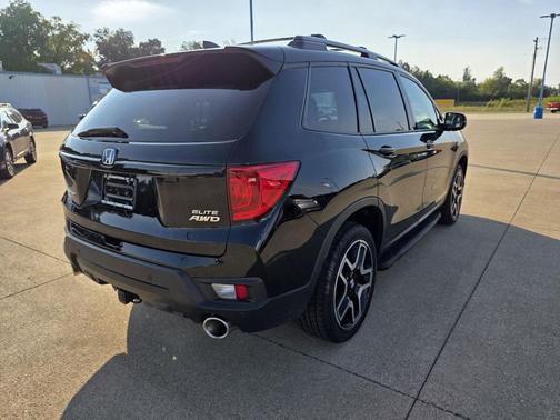 2023 Honda Passport AWD Elite