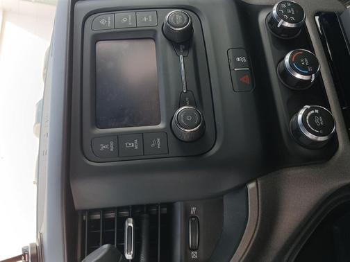 2024 RAM 2500 Tradesman Crew Cab 4x4 6'4' Box