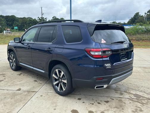 2025 Honda Pilot Touring 8-Passenger