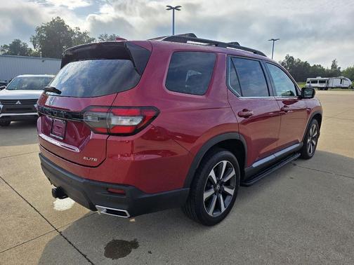 2023 Honda Pilot AWD Elite
