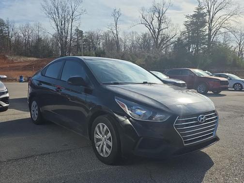 2019 Hyundai Accent SE