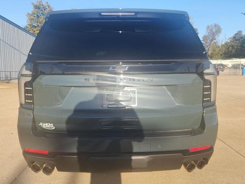2025 Chevrolet Suburban 4WD Z71