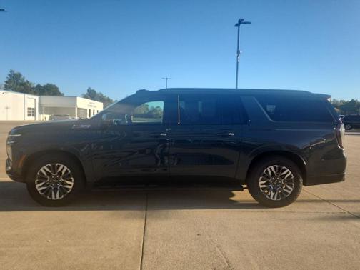 2025 Chevrolet Suburban 4WD Z71