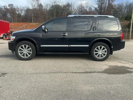 2010 INFINITI QX56 Base